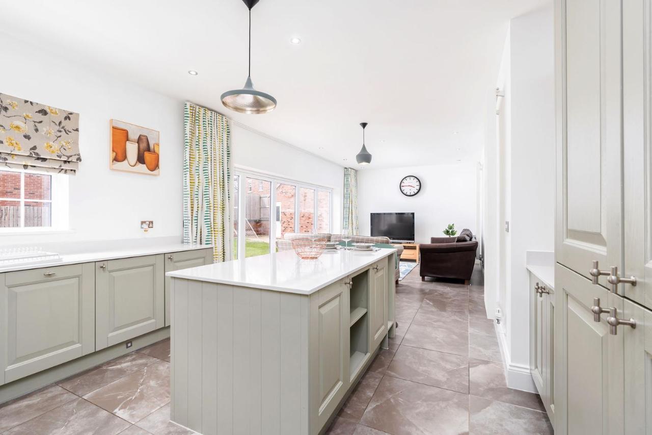 Beautiful Big Family Home - Sleeps 10, Park 3 Cars Meanwood Exteriér fotografie