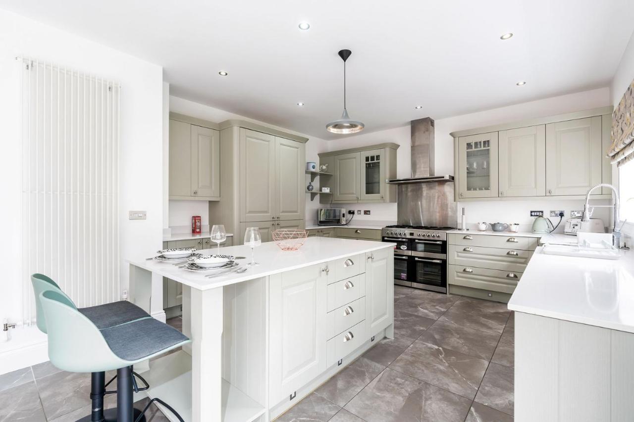 Beautiful Big Family Home - Sleeps 10, Park 3 Cars Meanwood Exteriér fotografie